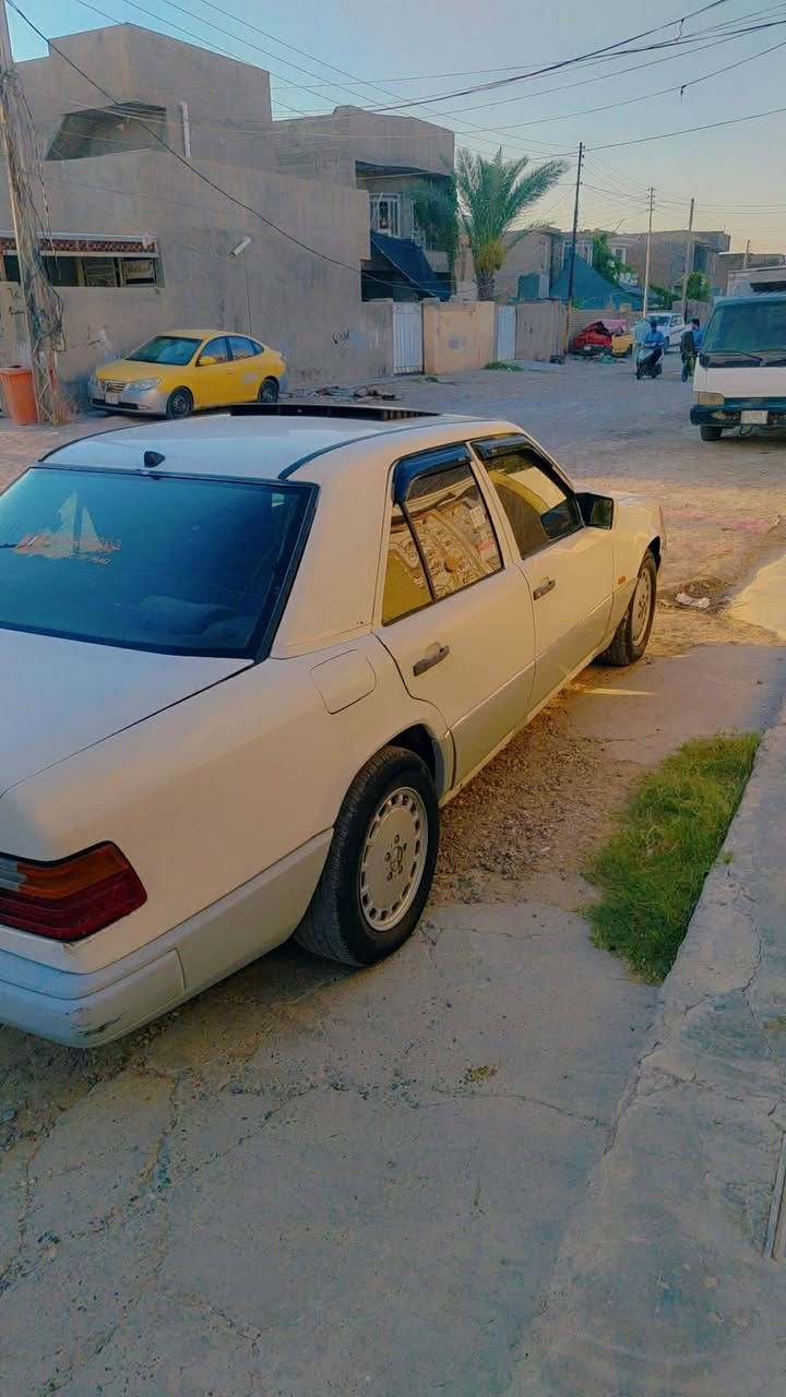 السلام عليكم للبيع مارسيدس دب رقم جديد بأسمي سنويه لل 31 كير محرك بطه  3000 لاتنقيص ولا تبخير لايت زنون منظومه تبريد كله جديد 🥶 السعر 43 بيها مجال ***********
