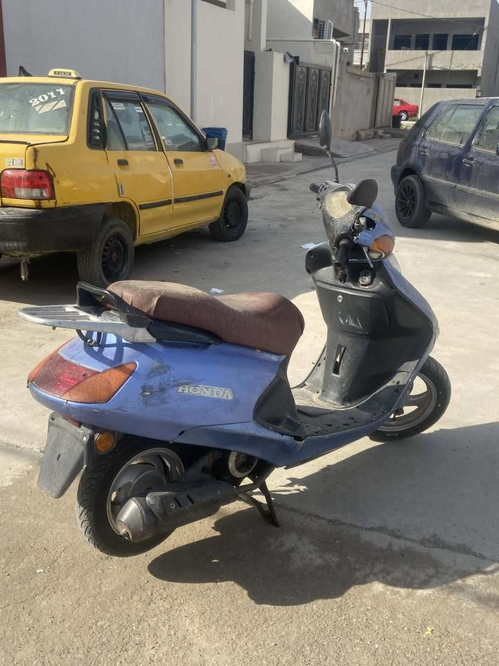 السلام عليكم اخوان دراجه سبيسي ١٢٠ دراجه كلشي شغال بي بس هندر مكسور يضرب بوش و مرات يشتغل دراجه لايت بك لايت اشاير هورن سلف يرادله بطاريه كيجات شغاله بدون عيب ملاحظة الهندر مكسور يعني ما يضرب هندر و مرات يضرب سعر خاص *********** واتساب
