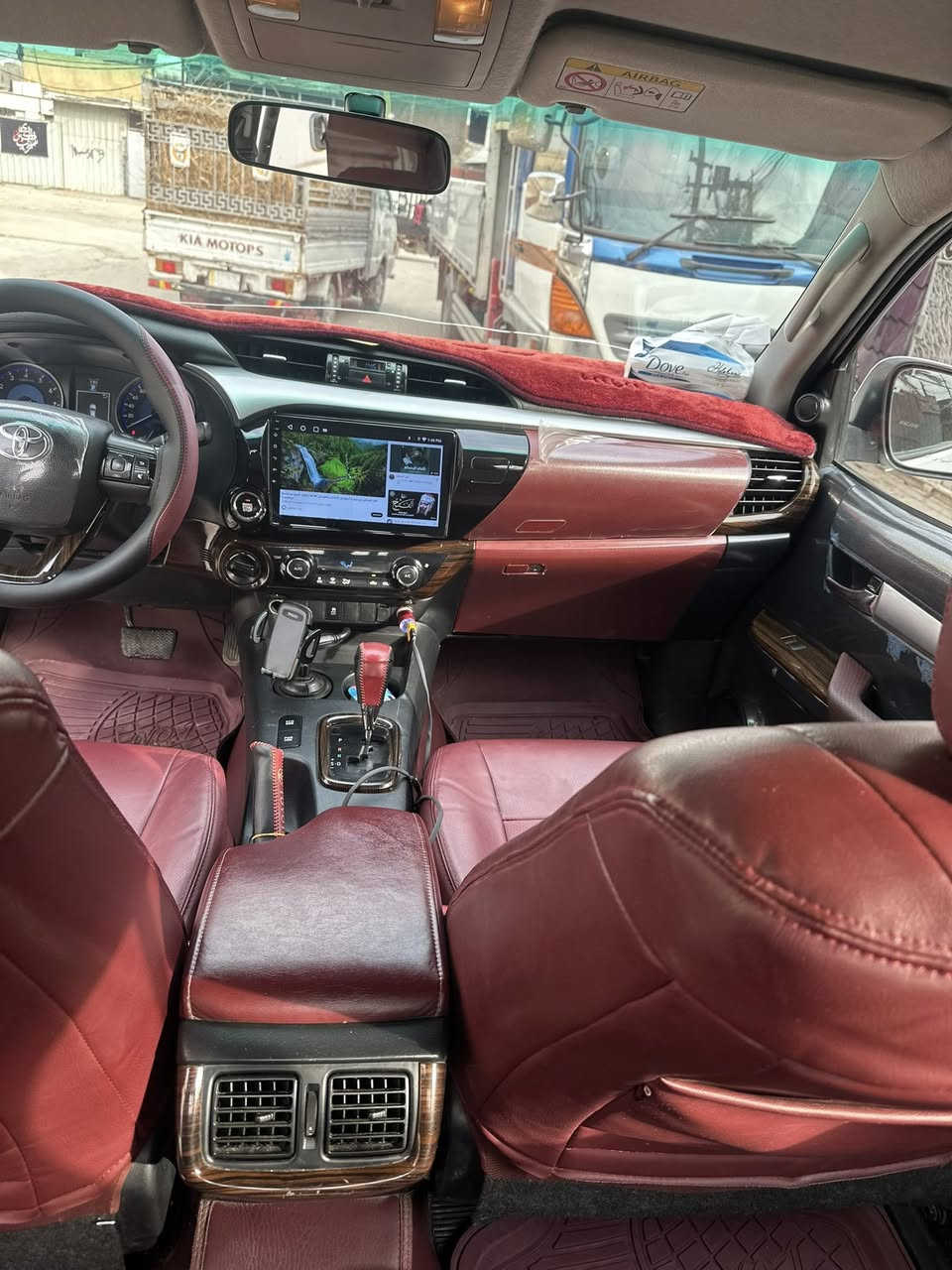 السلام عليكم
آللهم صل على محمد وآل محمد 

هايلوكس موديل 2018

وكالة سيد نهرو 

السيارة مكفوله كفاله عامه  

بيهة كم رصعة 

ماشيه 144

بصمه 

حساسات 

كامره دوار

رقم سليمانيه 

تحويل ثاني يوم بسمي 

العنوان بغداد البلديات 

***********

السعر 270
