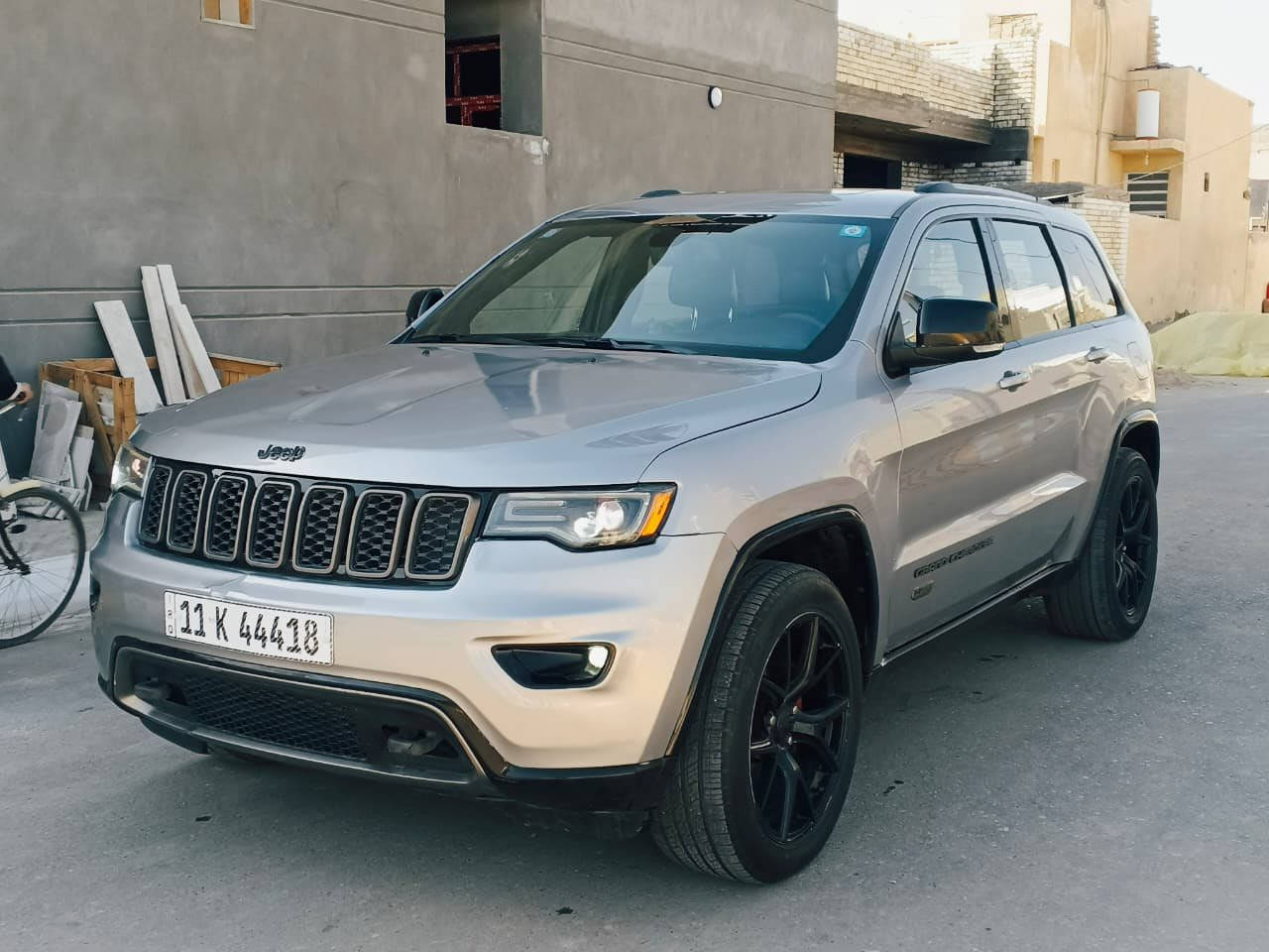 جيب  جراند موديل  2016  مكينه وكير وحداديه وتبريد كفاله وارد أمريكي حادث جاملغ وبنيد رقم بغداد تحويل مباشر السعر ✅167 وبيه مجال بصيط حجم المحرك 3600 

‭0777 128 2472‬
