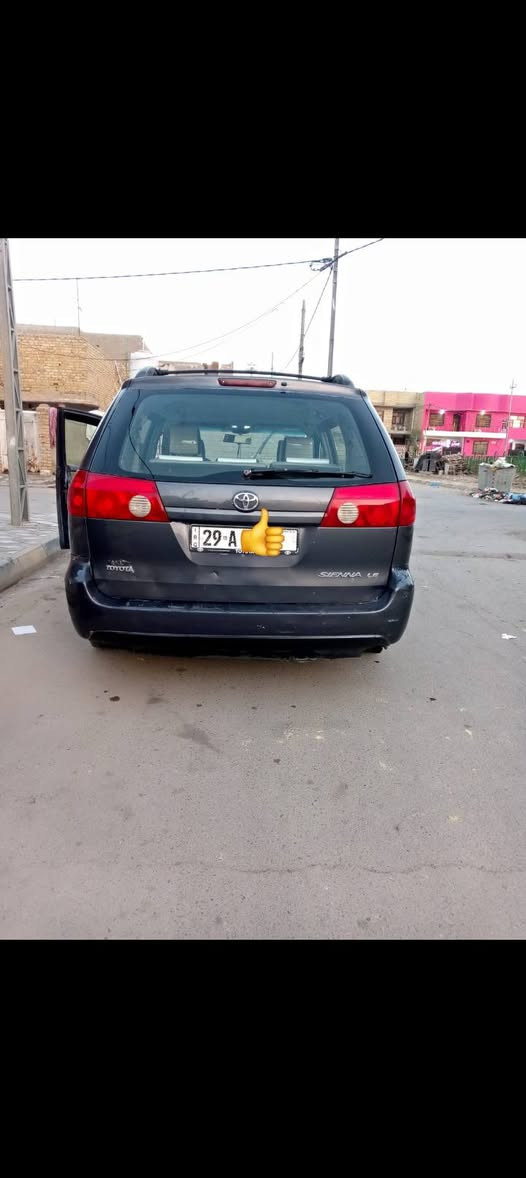 سلام عليكم تويوتا سينا للبيع موديل 2007 وارد امريكي  حادث  جاملغ امامي جهة اليمنة مكينة وكير جديد تبريد 3 قطع شغال تدفئة شغالة  تخم تاير كهربائيات شغالة بيبان كهربائي  رقم دولي واسط سيارة باسمي تحويل ثاني يوم سنوية لغاية 27 مكان السياره واسط قضاءالحي سيارة مال جناي الاتصال على هذا الرقم  ***********.
