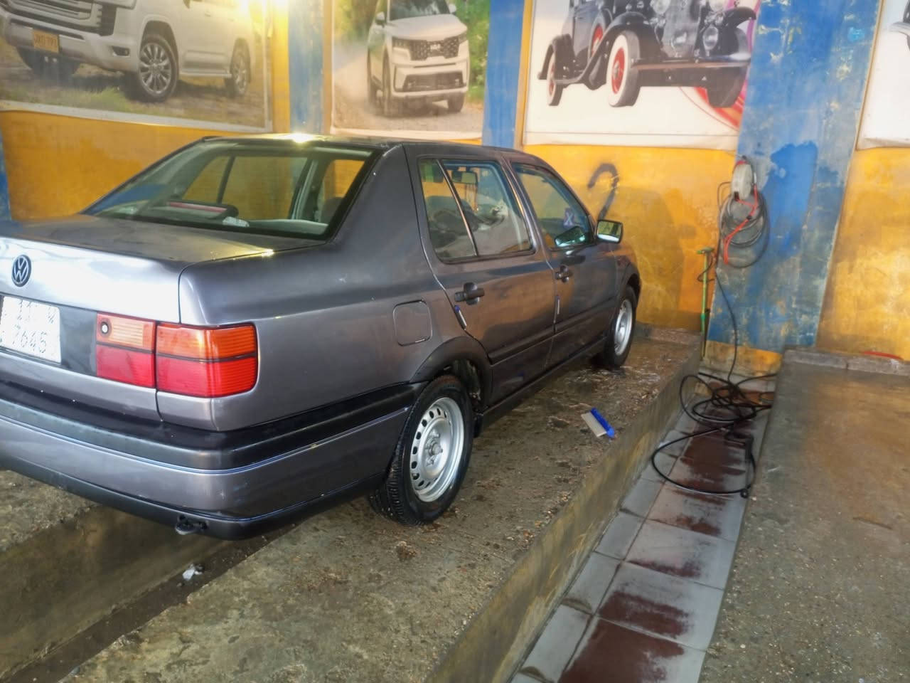 السلام عليكم كولف فنتو موديل 92 محرك 2000 كير عادي رقم بغداد الدولي بسم اخوي والصور واضحة السعر 37 ورقة او امراوس الشراي يتصل *********** مكان السيارة ديالى بعقوبة
