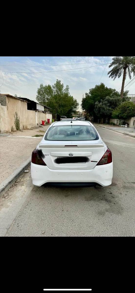 نيسان سني هندي موديل 2020 بليته زرقاء 
حساس خلفي 
كير ومكينه كفاله 
تبريد ثلج 
مانع انزلاق 
حساس تايرات 
تحكم استيرن
طخم تاير جديد مع سبير جديد 
ريموت سنتر مع مفتاح إضافي 
سنويه باسمي السياره جاهزه …
جاملغ خلفي جهه السايق مع بارد باب خلفي شبر عكس السايق
مكان السياره بغداد السعر 109$ وبيهه مجال للاستفسار ***********
