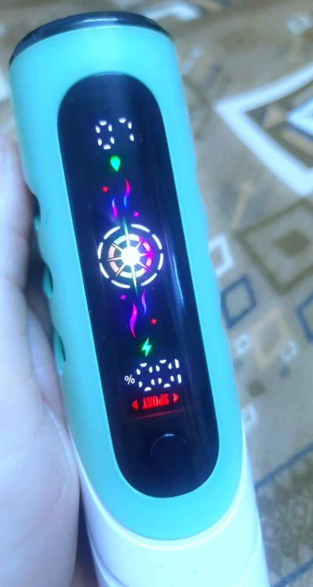 نركيله إلكترونية بنكهة العلكه كلما تخلص تتعبه نكهة اخرى 
ـ قابله للشحن 
ـ صناعه الماني اصليه 
ـ مامستخدمه هواي
ـ وياها شاحنه مالتها بغداد, العراق


**إذا كنت صاحب هذا الإعلان وتريد حذفه لأي سبب، رجاءا أرسل رسالة إلى الدعم الفني**