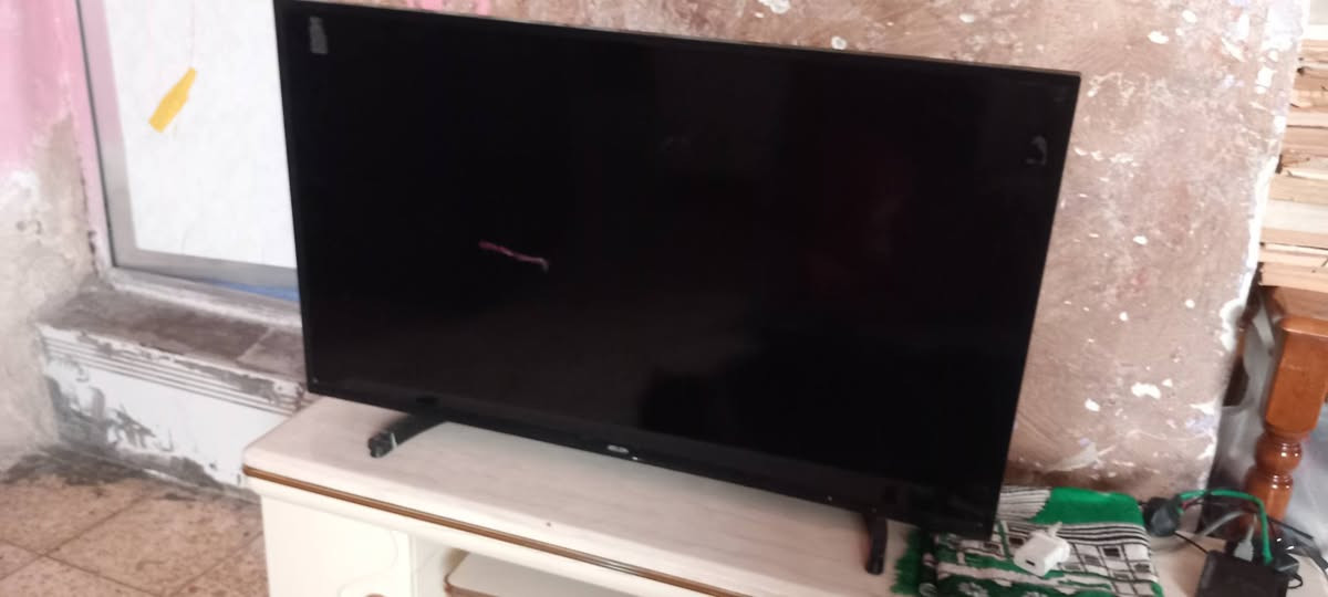 📺 للبيع تلفزيون KELON LED 43 بوصة
✅ الماركة: KELON
✅ النوع: LED
✅ المقاس: 43 بوصة
✅ الموديل: HX43M2160F
✅ دقة الشاشة: Full HD (1920×1080)
✅ استهلاك الطاقة: 75 واط
✅ يعمل على كهرباء: 100–240V | 50/60Hz
✅ صناعة: الصين
✅ بحالة جيدة والفحص عند المعاينة.
💰 السعر: 30,000 دينار عراقي
📍 الموقع: بغداد - شارع فلسطين
📞 للتواصل: ***********
**للمهتمين التواصل على الرقم أو عبر الخاص.**
