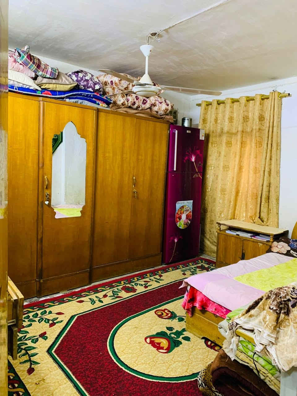 دار للبيع في حي الجامعة قرب كليه التمريض طابو صرف مساحه البيت 180م واجهة 9م
الطابق الأرضي يحتوي على 

هول + غرف نوم عدد 2 + مطبخ + صحيات 

وكذلك يحتوي على هيكل 

الهيكل يحتوي على (صاله + غرف نوم عدد 2 + صحيات  + منور)

الطابق الثاني يحتوي على 

هول + غرفه نوم + مطبخ + صحيات 

الاستفسار اكثر الاتصال ع الرقم

‭٠٧٧٠ ٦٣٩ ٨١٣٦‬

‭٠٧٨٠ ٥٤٠ ١٧٧٢‬
