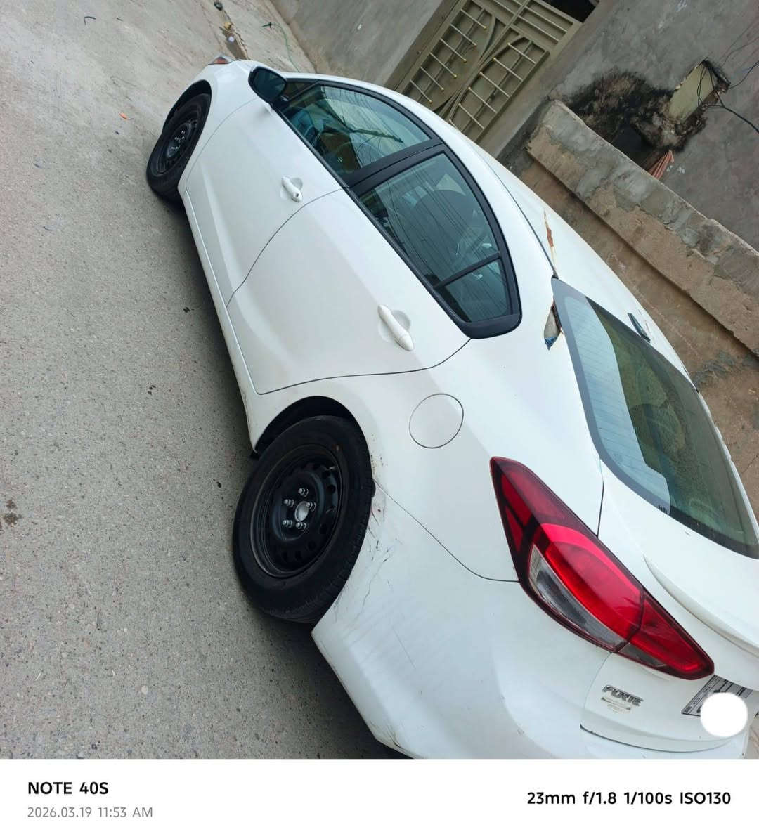 السلام عليكم فورتي موديل 17 كير عادي وارد امريكي حادثها صندوك  و بل عراق بيعه هذني موضحات بلصوره صدر جديد مكينه وكير نضيفات السياره اي نقص ماببها السعر،90
الرقم ***********
