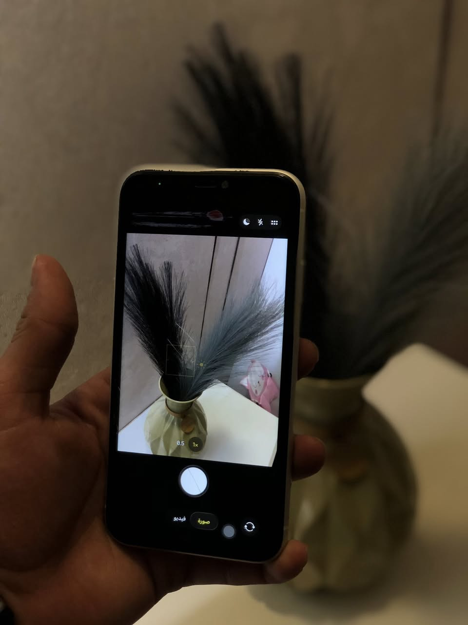 سلام عليكم ايفون 11 👌🏻✅  لون ابيض
يدعم اخر تحديث ios 26👌🏻.
 جهاز بلادي فقط مصلح اي سي شحن  
والشاشه بيه طبع  بسيط ومماثر ع المس ابدا 
فيس ايدي شغال كامرته تخبل صوته كلش ححلو 
ذاكرته 128
السعر 235 وبي مجال  ***********
مكاني كركوك
