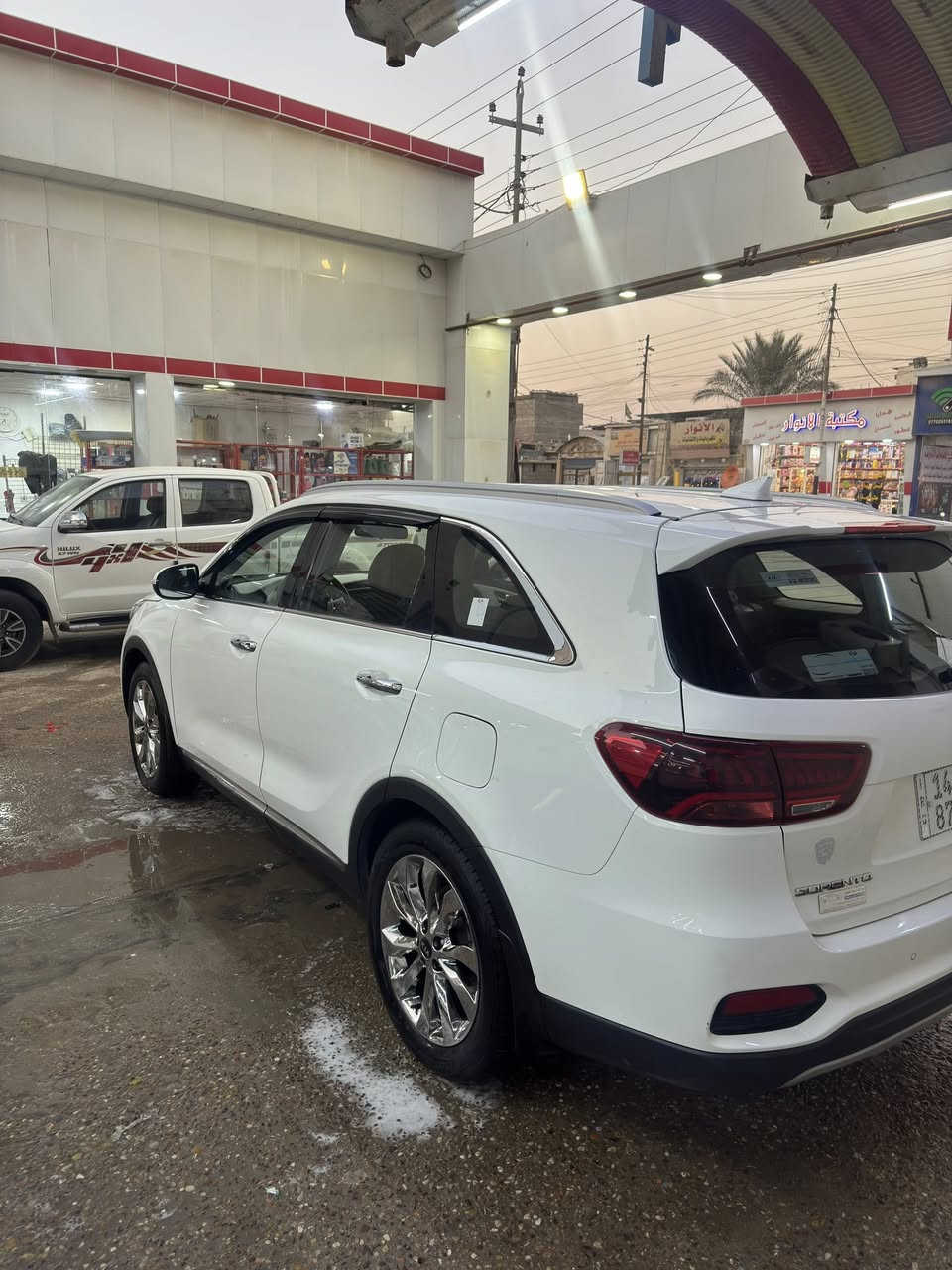 السلام عليكم 
بيع فقط نقدًا وبدون مراوس
كيا سورنتو 2020 خليجي فول مواصفات
ماشية 52 الف محرك 6v
كشنات كهرباء 
لد امامي خلفي 
ثلاث قطع تبريد وثلاجة وسطية
 حساسات امامية وخلفية 
بصمتين وجنطة كهربائية 
4 انظمة قيادة
بردات بلادي بالجامات 
كير مكينة حدادية كله جديد السيارة مال بيت مكفولة ماعدة مكانين بارد موضحات بلصوره اسفل الباب ( ضربه حايط ) 
السعر 270 وبيها مجال للشراي مكاني البصرة الصالحية
للاستفسار والتواصل على رقمي الخاص
***********
***********
