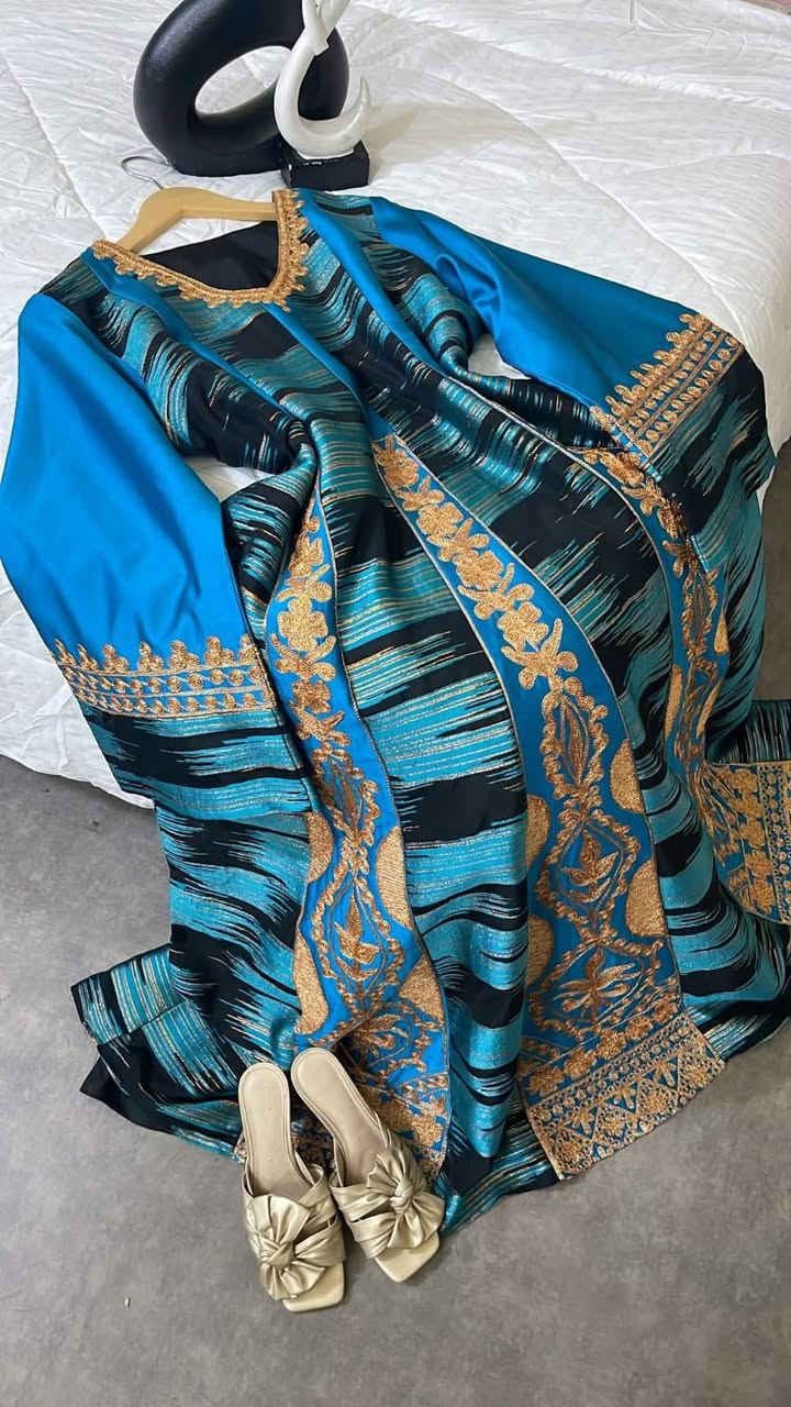 عروض مخازن الخليج باله شليف كويتي درجه اولى عبايه ودراعه  فساتين  مخاوير الوزن 20ك العدد 25
السعر 200 والتوصيل مجاني للواتصل خاص او واتساب***********
