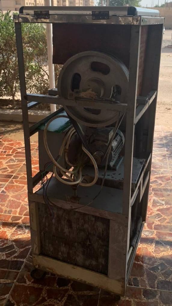 السلام عليكم عندي هاي المكينة للبيع قيم السعر وبل العافية للياخذها شغالة تجميد فوول


**إذا كنت صاحب هذا الإعلان وتريد حذفه لأي سبب، رجاءا أرسل رسالة إلى الدعم الفني**