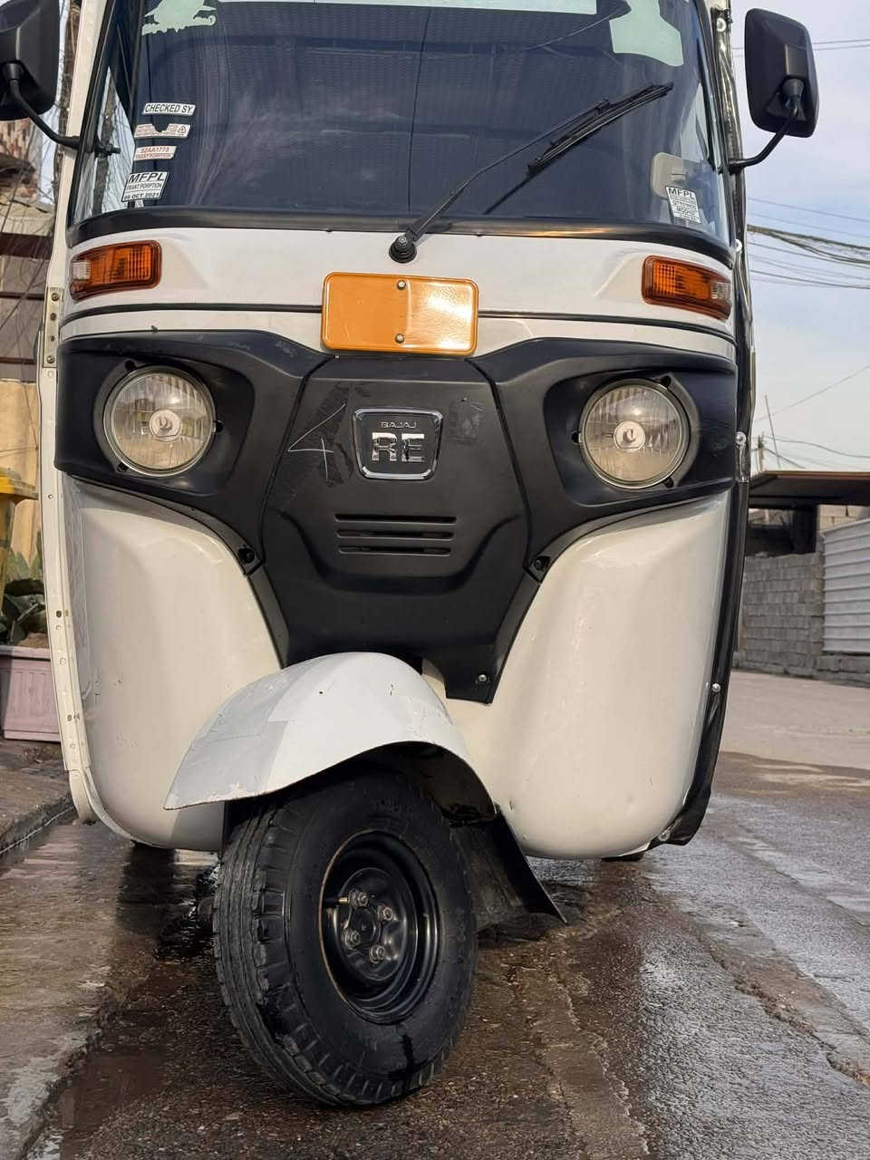 السلام عليكم تكتك موديل ٢٠٢١ للبيع رقم وسنويه تحويل ثاني ويم التكتك شبه كفاله عامه خير من الله مناقصها برغي مكان بغداد المعالف رقم  *********** موجود واتساب
السعر ٨٥٠٠
