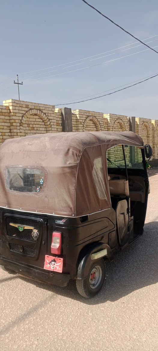 السلام عليكم شباب تكتك للبيع موديل 17 محرك 21 البدي 21 اوراق اصولي ***********
