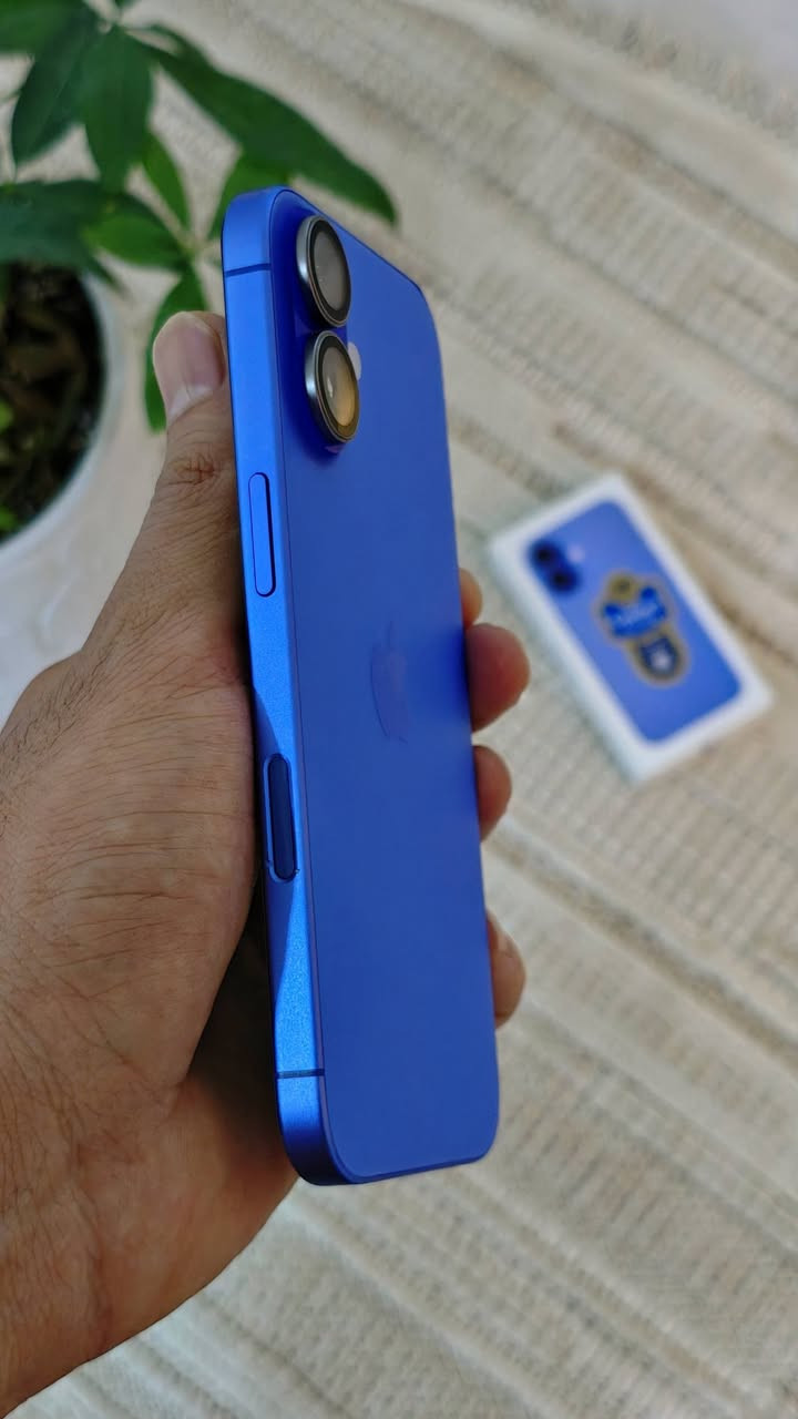 للبيع iPhone 16 لون بحري (Ultramarine) – 128GB

الجهاز نظيف جدًا، استخدام شخصي، وما بيه أي عطل أو صيانة، جاهز للفحص بأي محل.

✅ اللون البحري (Ultramarine) 
✅ سعة 128GB 
✅ صحة البطارية 95% 
✅ عدد دورات الشحن 298 فقط
✅ أول استخدام: كانون الأول 2025 ✅ 
✅ محدث إلى آخر إصدار iOS 26.3.1 
✅ الكامرات، Face ID، السماعات، الشبكة، والواي فاي كلها شغالة 100% 
✅ مع العلبة الأصلية وضمان Golden Group (وشاحن) 
✅ الجهاز نظيف جدًا وخالي من الكسور والخدوش المؤثرة

السعر: 990,000 دينار غير قابل للتفاوض بالمعقول.

متواجد على الخاص.

📍 الناصرية مركز


**إذا كنت صاحب هذا الإعلان وتريد حذفه لأي سبب، رجاءا أرسل رسالة إلى الدعم الفني**
