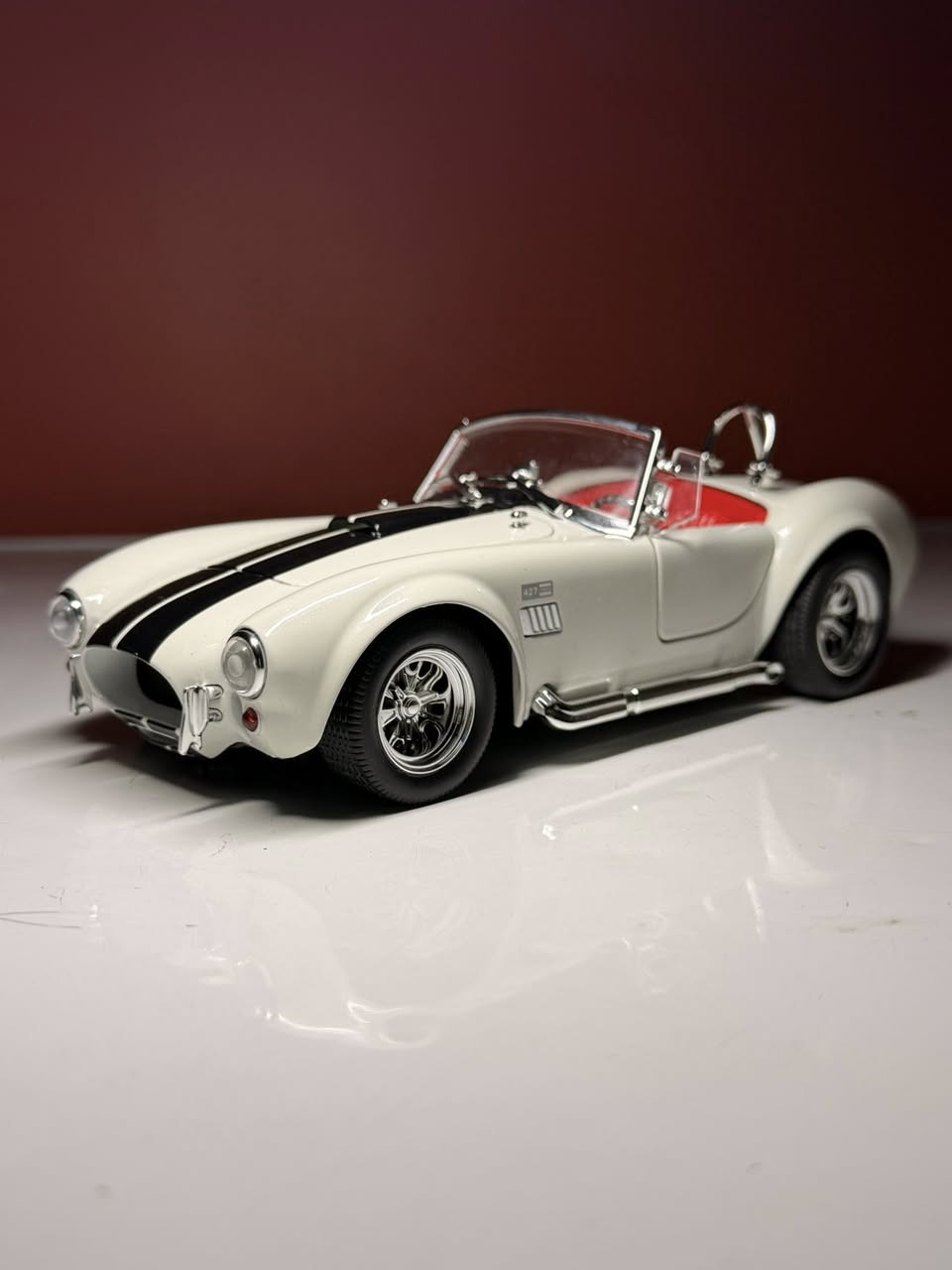 اليوم ويانة من اجمل السيارات الماسل كار الأمريكي🦾👊🏻 

شيلبي كوبرا 
Shelby Cobra 427🇺🇸
موديل 1960
انتاج شركةchezhi

حجم 1:24
سعر 20الف

متوفرة توصيل لكل المحافظات 5الاف 
للتواصل واتساب*********** 
#عالم_المصغرات_والمجسمات #tsar_store  
#shelby    #cobra #chezh
