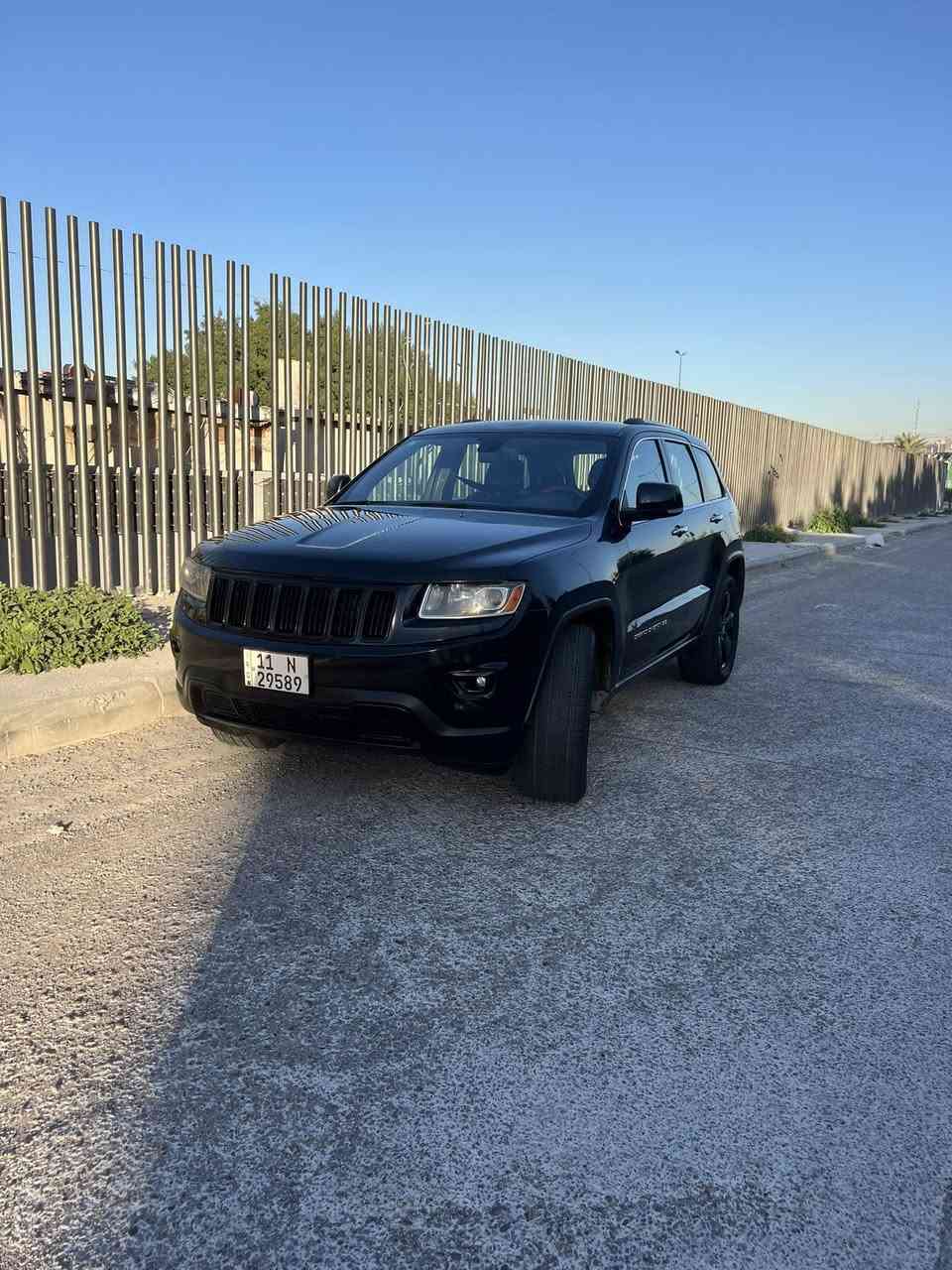 مراوس وية دورنكو من موديل ٢١ وفوك واريدها هيمي وانطي فرق  / جيب شيروكي 2014
اوفر لاند فول مواصفات ماعدا الجكات 
مكينة 5700  هيمي وضايف الها منضومة مال غاز 
التفويلة مالتها  ١٢ الف تمشيك ٣٥٠ كيلو / والسياره بيها مكينة اشك الكاع 
المواصفات
بصمة تشغيل وبيبان وجنطة
فتحة سقف 
ماوس تحكم بوضعيات القيادة
شاشة كبيرة 
كشنات جلد وكهربائية
تدفئة بالكشنات امامي وخلفي 
تدفئة بالستيرن
خزن ميموري بالكشن
تشغيل عن بعد
الجنطة شفط كهربائية
شفتات ستيرن
حساسات خلفية
١٢ سماعة بالسياره
قطتعين تبريد امامي وخلفي
نضام ايكو تقليل الصرف الوقود
لايت زنون اصلي 
السياره استخدام شخص وصارف عليها هواي ومابيها نقص برغي ، صدر امامي خلفي شادة جديد
السياره بيها ٥ قطع صبغ بسبب الجراد واني صابغهن بالفرن والسياره حيل نضيفه 
السعر ١٧٥ 
مكانها بغداد حي الخضراء 
***********
