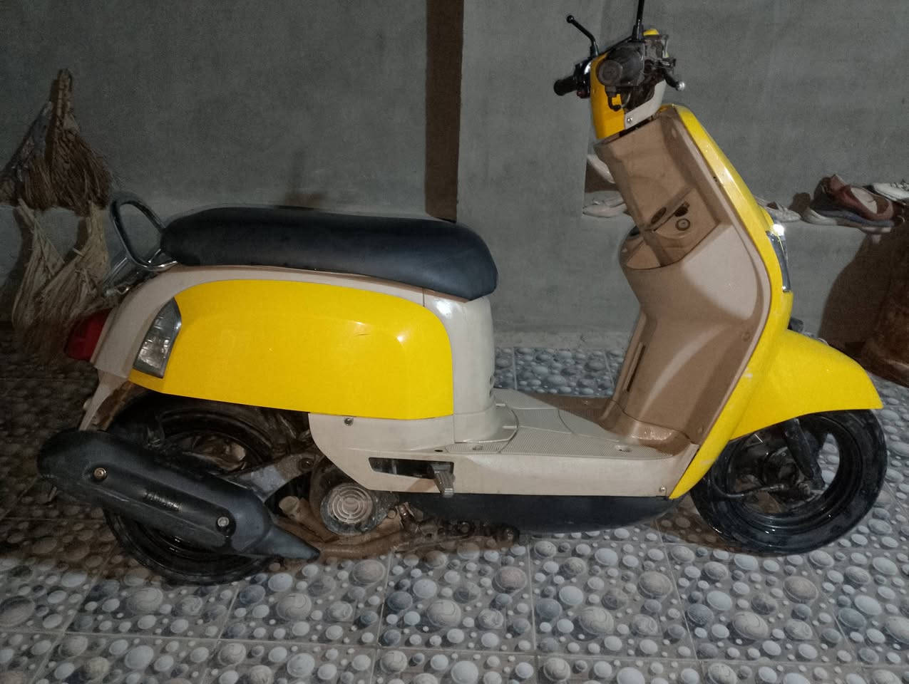 دراجه ماكس بوليس للبيع نضيفه برغي ما مفتوح بيه اتصل على هذا الرقم ***********
