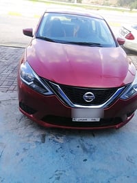 نيسان سنترا ٢٠١٨ فئة SV ماشية ١٨٧ حادثها  تبديل بابين (الجهة اليمين) ا...