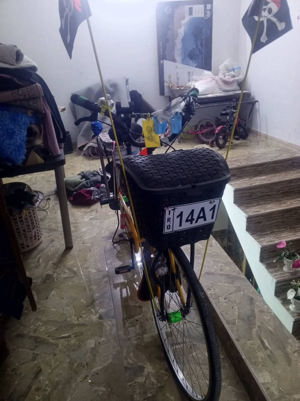 سلام عليكم بايسكل بناتي جديد ومتعوب عليه يشهد الله ظامه فوك حته ما اطلع بي حجم 27 مكاني بغداد البياع شرطه الخامسه يم النهر مال اسويب الاستفسار على هاذه الرقم ***********
