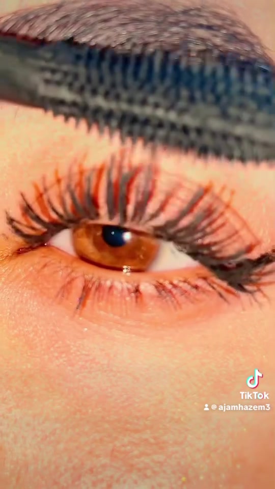 رموش عينيها اجنحة الفراشه 🤭🙈

    ماسكارا التطويل: تساعد على جعل الرموش تبدو أطول.
* ماسكارا التكثيف: تمنح الرموش مظهرًا أكثر امتلاءً.
* ماسكارا التجعيد: تساعد على رفع وتقويس الرموش.
* ماسكارا مقاومة للماء: تدوم لفترة أطول وتقاوم الدموع والعرق، لكنها

الكوت شارع الطباء مقابل عياده علي ياسر  
الهاتف ***********

 واتساب ***********
