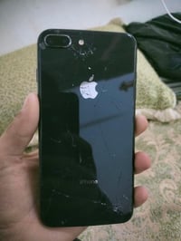 ايفون ٨ بلس • ذاكره ٦٤ • بصمة ما تشتغل