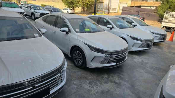 دخول جديد شركة عمر العبيدي لتجارة السيارات الحديثة 
اسعار تنافسية اسعار نار وشرار 
الجديد BYD ديستروير 05 موديل 2025 💥🚘
سيارة الفخامة ⚜️، الأداء ⚡، والتكنولوجيا الذكية 🤖 تجربة قيادة ما تنسي! 😍

✨ أهم المواصفات:
🔹 محرك 1.5 لتر (بنزين + كهرباء) يعطيك قوة مع توفير مذهل بالوقود ⛽⚡
🔹 مدى كهربائي يوصل ل 55 كم بالشحن الكامل 🔋
🔹 نظام DM-i الذكي لتبديل السلس بين البنزين والكهرباء 🚀
🔹 شاشة وسطية قابلة للدوران 🎛️
🔹 عدادات رقمية بالكامل 🔥
🔹 مقاعد جلد فاخرة بتصميم رياضي 🖤
🔹 كاميرا خلفية + أنظمة أمان متطورة 🔒
🔹 إنارة LED أمامية وخلفية مميزة 💡

😍 شكل هجومي، حضور قوي، وتكنولوجيا تخليك تحس بالمستقبل من اليوم 🚀
العنوان بغداد الكريعات شارع المعارض 
للإستفسار الاتصال ***********
