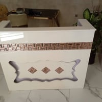 عليكم ميز كاشير يصلح جميع المحلات شغل درجه اولى  السعر ٩٠٠٠٠  الرقم 07...
