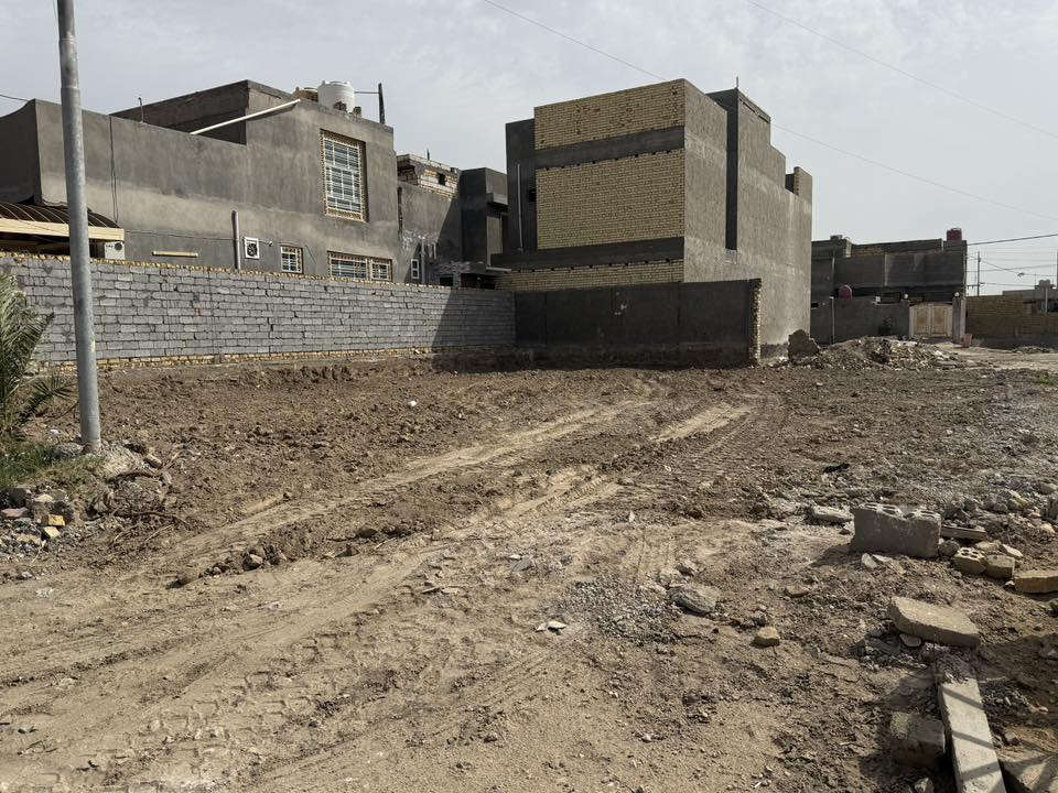 للإيجار
المساحة ٣٠٠ متر 
موقع مميز 
شارع الحولي مجاور الغسل 
للاستفسار ***********

