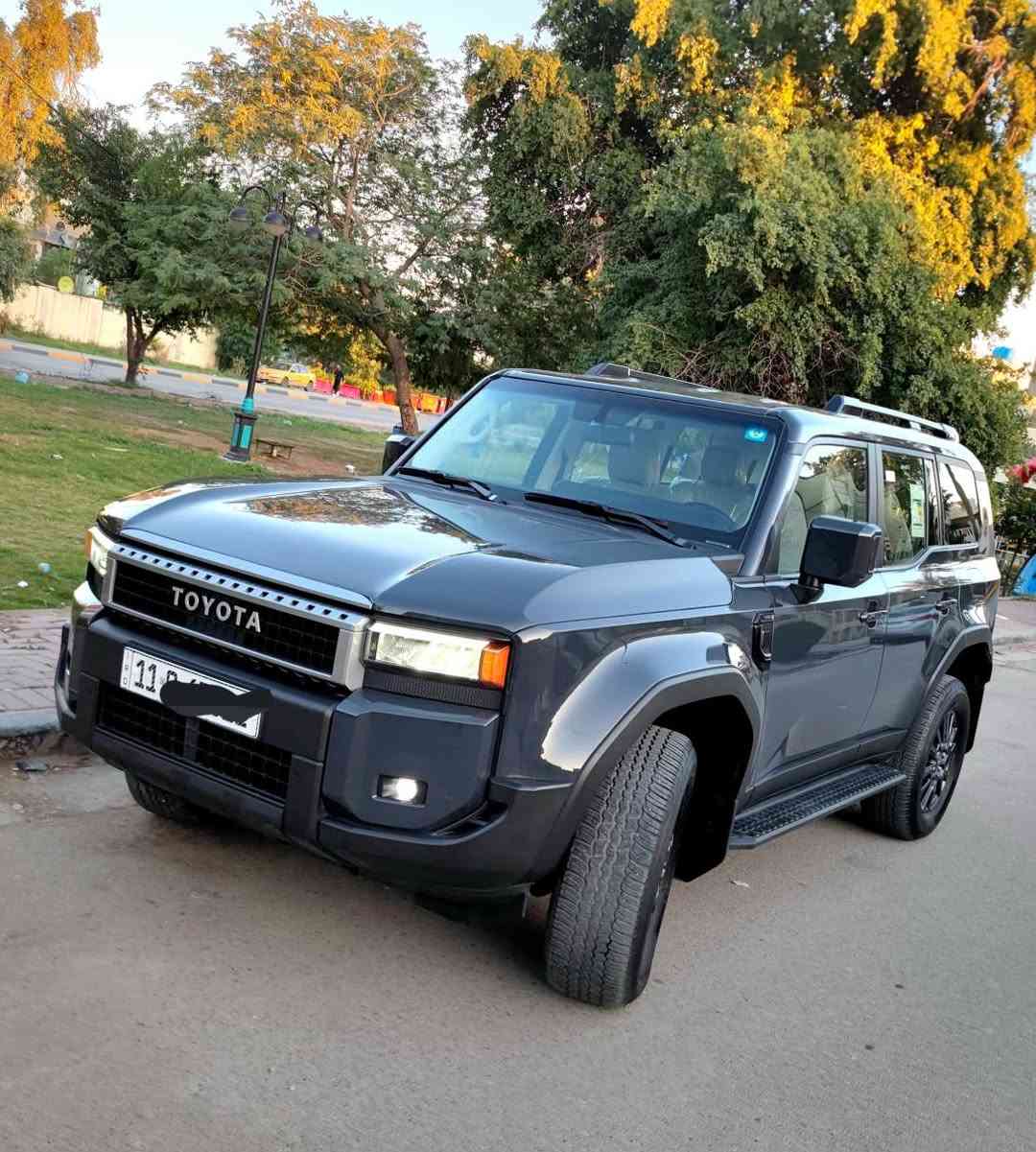 سلام عليكم ..... اخوان عندي برادو 2024 (R0)خليجي ضمان شركة ساز  لون بحري رقم بغداد بأسمي ماشية 12 الف فقط .... اخوان السياره مكفوله من كلشي كفالة عامه ومغلفة PPF بالكامل وطبعا ارضياته وعدته ممستعملة .... السياره سعرها 45800$ واي استفسار هذا رقمي *********** بغداد, العراق
