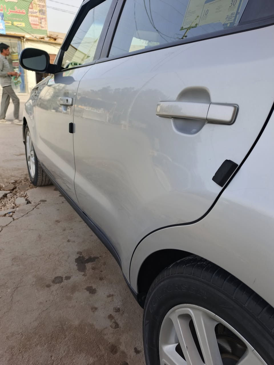 سلام عليكم جميعا،،،،
كيا صول موديل 18 رقم اربيل دولي بسمي رقم وهزه وسنويه قبل اقل الشهر مجددها يعني سياره جاهزه على اخر حبايه وحيل نظيفه السياره ليبل واحد عدا البنيد مصبوغ والباقي بدون صبغ او تبديل بيه بارد مكانين ازغار مابينات اصلا محرك حجم 2000 ما مفتوح رقم شاصي ضمن الصور لان ماعندي صور الحادث الشراي يجي يشوفها وين يحب يفحصه هو مخير واني مسؤول بل اذكره اله  تخم تاير جديد حداديه وكهربائيات وتبريد كله جديد كل نقص مابيه والحمدلله مكانه كربلاء المقدسه واذا اكو مراوس بسياره صالون ناصيه هم ترهم  السعر 130 وبيه مجال بعد المعاينه هاتف *********** 
*********** الاسيا بي وات ساب
