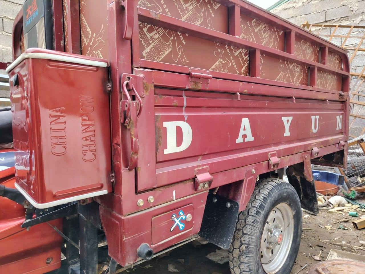 سلام عليكم ستوتة موديل ٢٠٢١ شهر ١٢ يوم ١٢ يعني محسوبة عل ٢٠٢٢ ستوتة  كمرك مدفوع  نظيفة وما متعوبة سلف هندر مال جناي اكسل مقفل ولتقارنهة بمالات الشارع شغل وكبل للشغل مكينة ٢٣ نضيفة وخرسة سعرها ١٧٠٠ وبيه مجال اذا شراي راسلني وسهلة مكانها بغداد البلديات ***********
