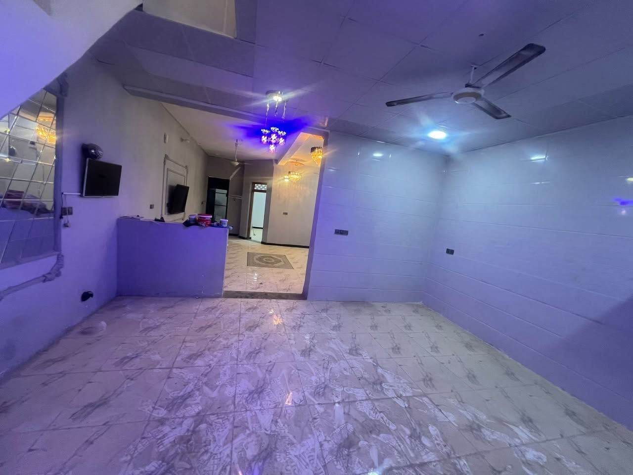 للبيع 600 متر .. زراعي سند 25

الديوانية _ طريق السنيه السياحي _ قرب كونكريت العادلي || مجمع توحيد العفلوكي || ... شارع  تبليط

يحتوي على : 
 
دارين مع مضيف خارجي 
الدار الاول مساحة 200 
 .. صب كونكريت مسلح

الطابق الاول / غرفتين  .. وصالة .. واستقبال .. ومطبخ (حار - بارد )

وصحيات داخلية وخارجية .. .. وطارمة

الدار الثاني 
مساحة 145متر تقريباً

يحتوي / غرفة .. صاله .. مطبخ.. صحيات.. طارمة 

المضيف 
مساحه 150 متر تقريباً 
يحتوي مجموعة صحيات ومطبخ (غير مكتمل) 

ملاحظة :- يمكن يباع  منفصل حسب الرغبة

للاستفسار *********** 
او مراسلة الصفحة
