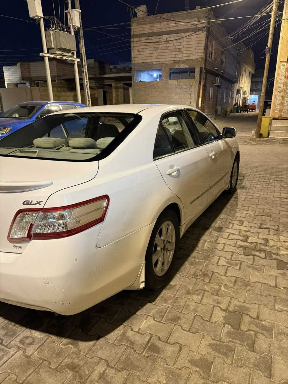 كامري GLX2008
مكينة كير شرط الفحص 
تخم تايرات جديدة
بيه صبغ بالبنيد مرشوش
وبيها قطعتين بارد فقط 
تبريد خير من الله 
رقمها بغداد مشروع وطني 
سيارة شرط تحويل 
سنويه ٢٠٢٩
مكاني ابي الخصيب السراجي
***********
