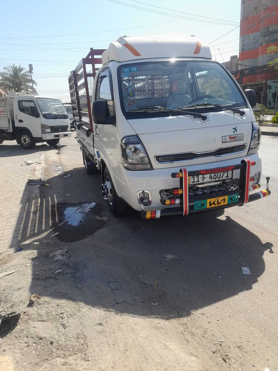 السلام عليكم كيا فحل للبيع موديل ٢٠٢٤ بيها صبغ بالقماره وشبر بالبنيد اثار شخوط بدون اي ضربه السعر ١٩٥ ***********
