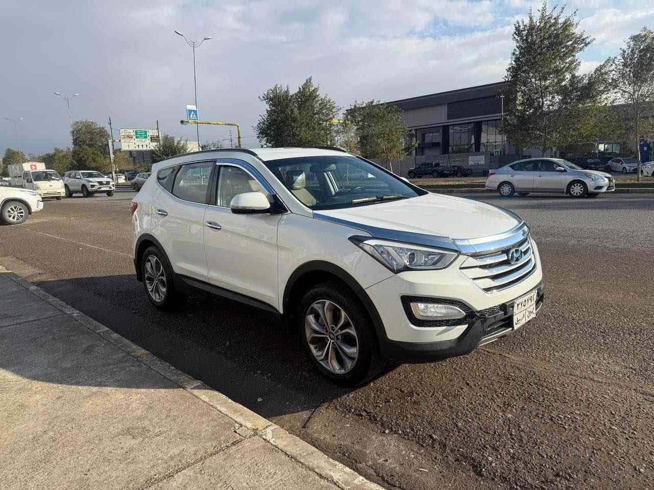 للبيع أو الامراوس 
للأستفسار ***********
#السعر 145
سنتافي خليجي موديل 2015
مكينة دوش 2400
7راكب 
ثلاث قطع تبريد 
مري شفط 
اشاير بلمري 
ترحيب 
تخم تاير جديد 
صدر امامي خلفي جديد 
رقم اربيل تحويل ثاني يوم 
السياره بيهه ثلاث قطع صبغ بدون دواخل جامرلغ وبنيد وباب السايق والسونار بلمنشور 
 
مكان السيارة ديالى بعقوبة بعقوبة, ديالى
