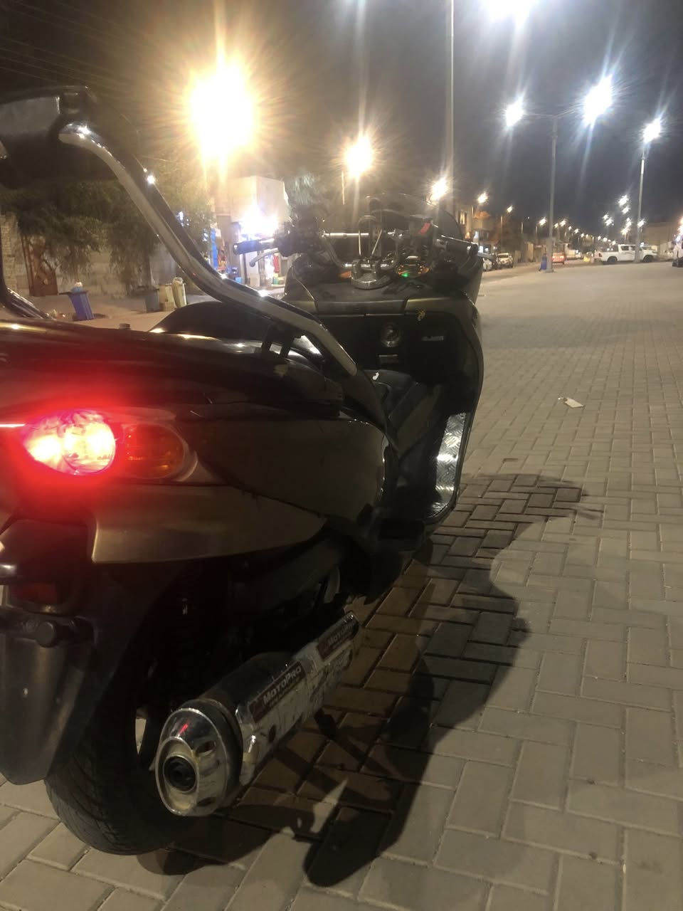 لام عليكم فورزه 10/0 الدراجه شغله من الطوال الطول كله شغله كهربائيات كله شغاله المكينه مفتوحه مره واحده السعر مليون او300 وبيه مجال ً المكان البصره المعقل االاستفسار الإتصال عل رقم *********** مكلف بل نشر
