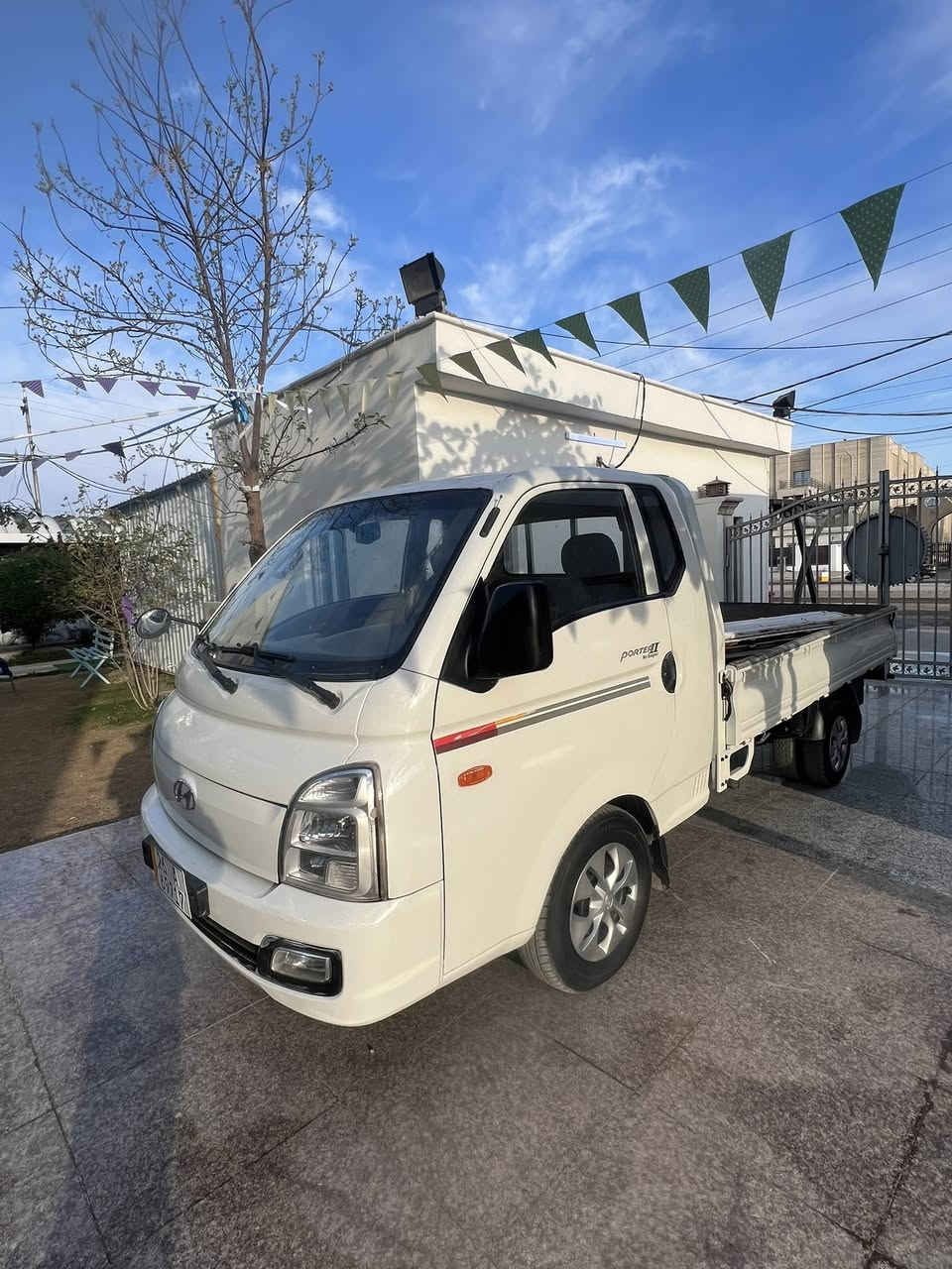 للبيع بورتر ادوات 2014 فول اوتوماتيك جاهزة على اخر حباية                   گير اوتوماتيك تدفئة تبريد تخم تاير 
كهربائيات صدر داخل خارج كله بعد على وضع الشركة 
سعر 62 وبيها مجال 
***********
