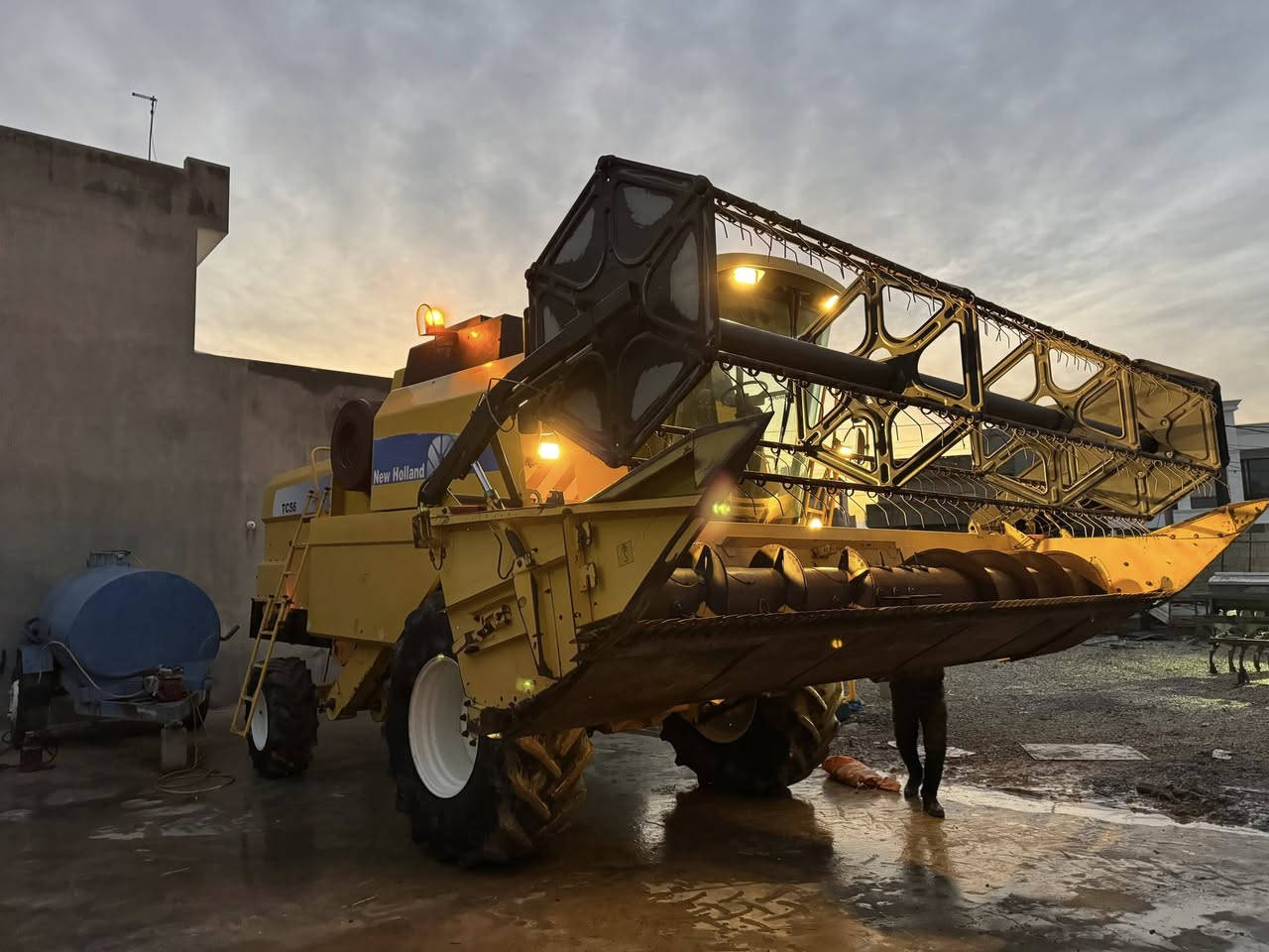 سلام.
دراسه ٥٦ مؤديل (2005) ده بل درام 
ته پله ١٧ _ قلاب_حساس_ تايه ٣٢ 
***********_واتساب  كؤره ك
