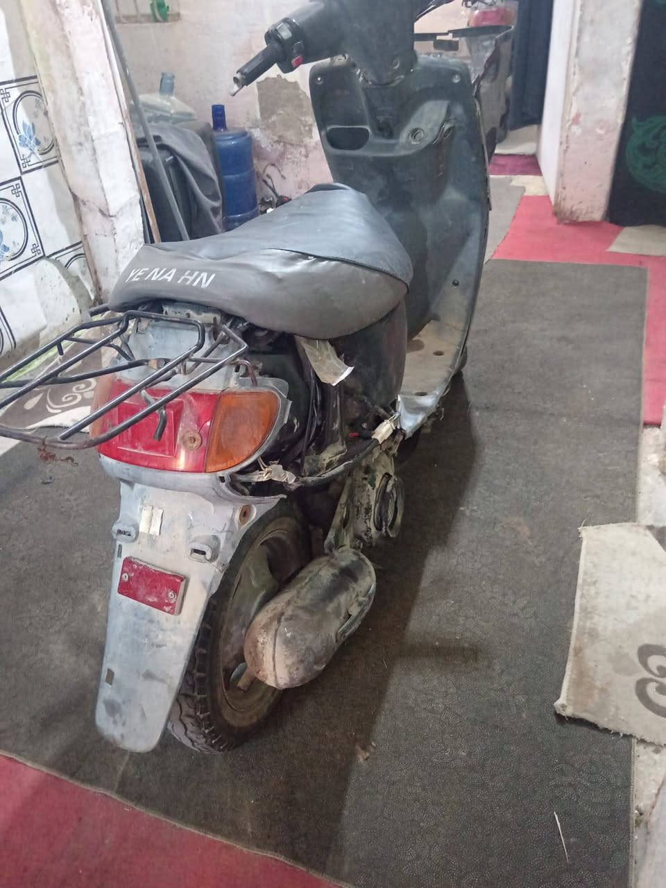 سلام عليكم لبيع مكينه حلوه بس يرادله عرموطه 
بس اني ابيع كوم حديد شاصي مكفول شلعه حلوه مكاني حي عامل سعر 125 وبيه مجال لشاري


**إذا كنت صاحب هذا الإعلان وتريد حذفه لأي سبب، رجاءا أرسل رسالة إلى الدعم الفني**