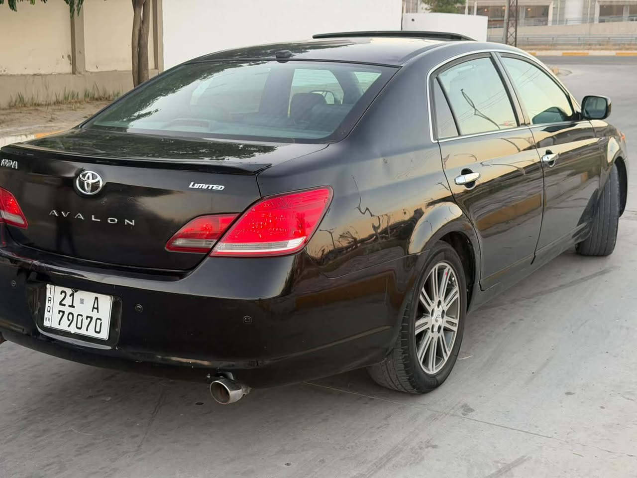 افلون للبيع كندي موديل 2008سياره فول موصفات سلايت كشن جلد تدفه كشنات كهرباء سنويه لحد 2031هزه جديد سياره بيها ربع بونيد صبخ بدون دواخل وربع صندوق صبخ كير ومكينه شرط لاصرف لابخار صدر جديد مكان سياره كركوك فقط بيع سعرها 117اشراي يخابر عرقم ***********(***********)
