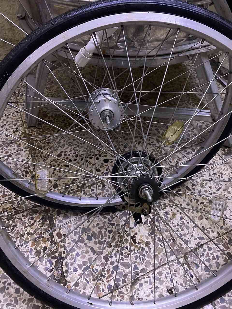 السلام عليكم حبايب باسكل بناتي حجم ٢٦شركه BD2موديل ١٨مابي اي نقص غراضه كامله وبس شذره سمائي تخبل باسكل كفاله عامه تفاصيل اكثر خاص السعر 115وبيً مجال خاص


**إذا كنت صاحب هذا الإعلان وتريد حذفه لأي سبب، رجاءا أرسل رسالة إلى الدعم الفني**