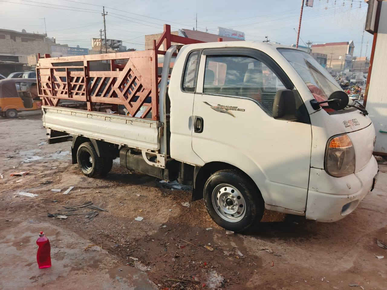 سلام عليكم سياره البيع كيه مسكر
مديل ٢٠٠٦
مكنيه  جديده مسكر لا تنقيص ولا بخار 
السياره جاهز وحلوه مابيه نقص خير من الله
رقم ديالى نكليزي جديد بسمنه
المكان بغداد المعامل
السعر ٧٥ وبيه مجال
رقم التليفون ***********
