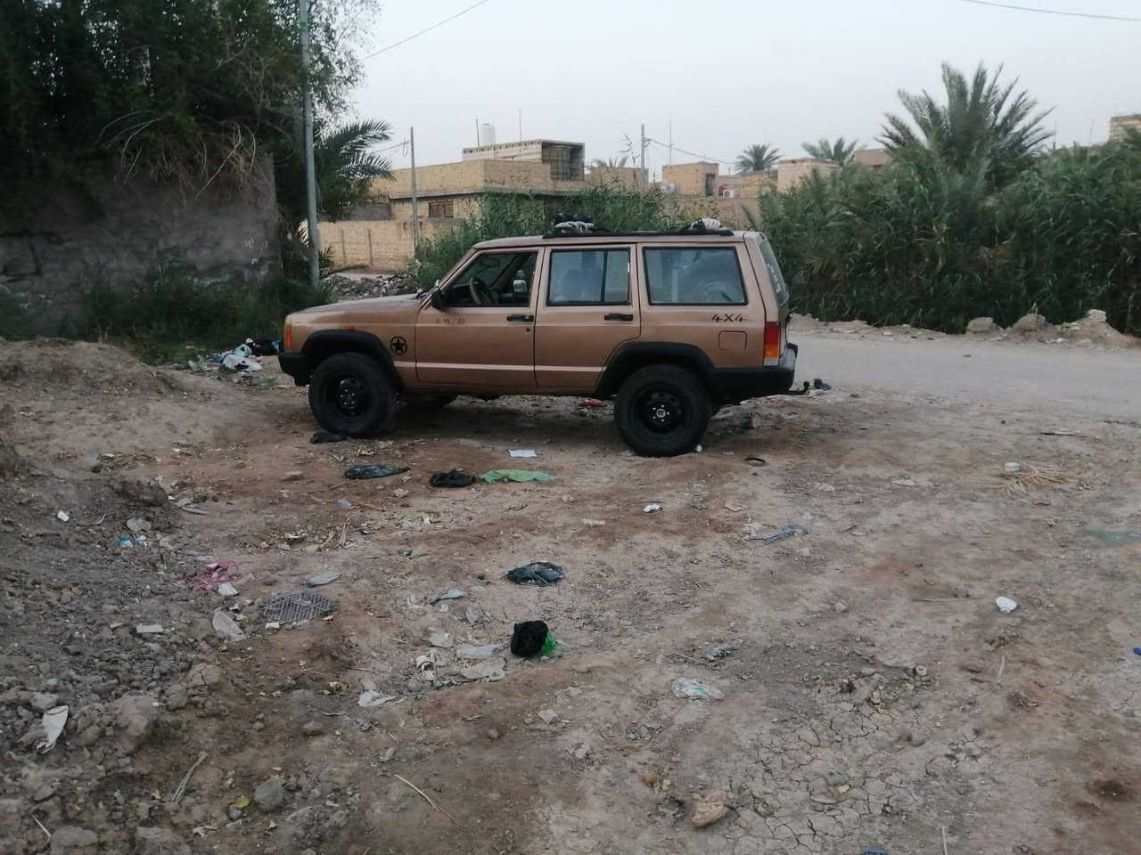 السلام عليكم البيع جيب شروكي موديل 99رقم انبار سنويه مجدده 29تحويل مباشر مكينه وكير جديدات بلادي حداديه جديده كهربيات شغاله السياره مكفوله مبيه نقص جاهزه من كلشي السعر38ورقه مكان السياره الدوانيه قضاه الشاميه رقم الموبايل ***********
