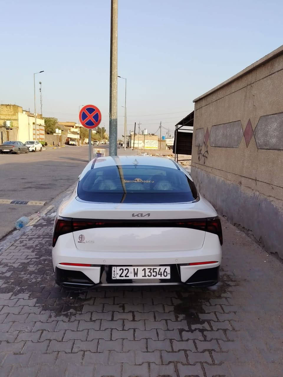 سلام عليكم
K52025 خليجي كفاله عامه 
ماشيه 45000
فول موصفات عده البنرامه 
مكينه 2500 تنفس طبيعي
كشنات جلد 
بصمه
ترحيب 
تبريد شاشا 
داخل بيجي
حساسات امامي خلفي 
مري شفط 
ترحيب عند الاقتراب
سايد بريك كهربائي
رقم اربيل تريد تحويل تريد وكاله 
العنوان البصره 
السعر 213
للاستفسار ***********
