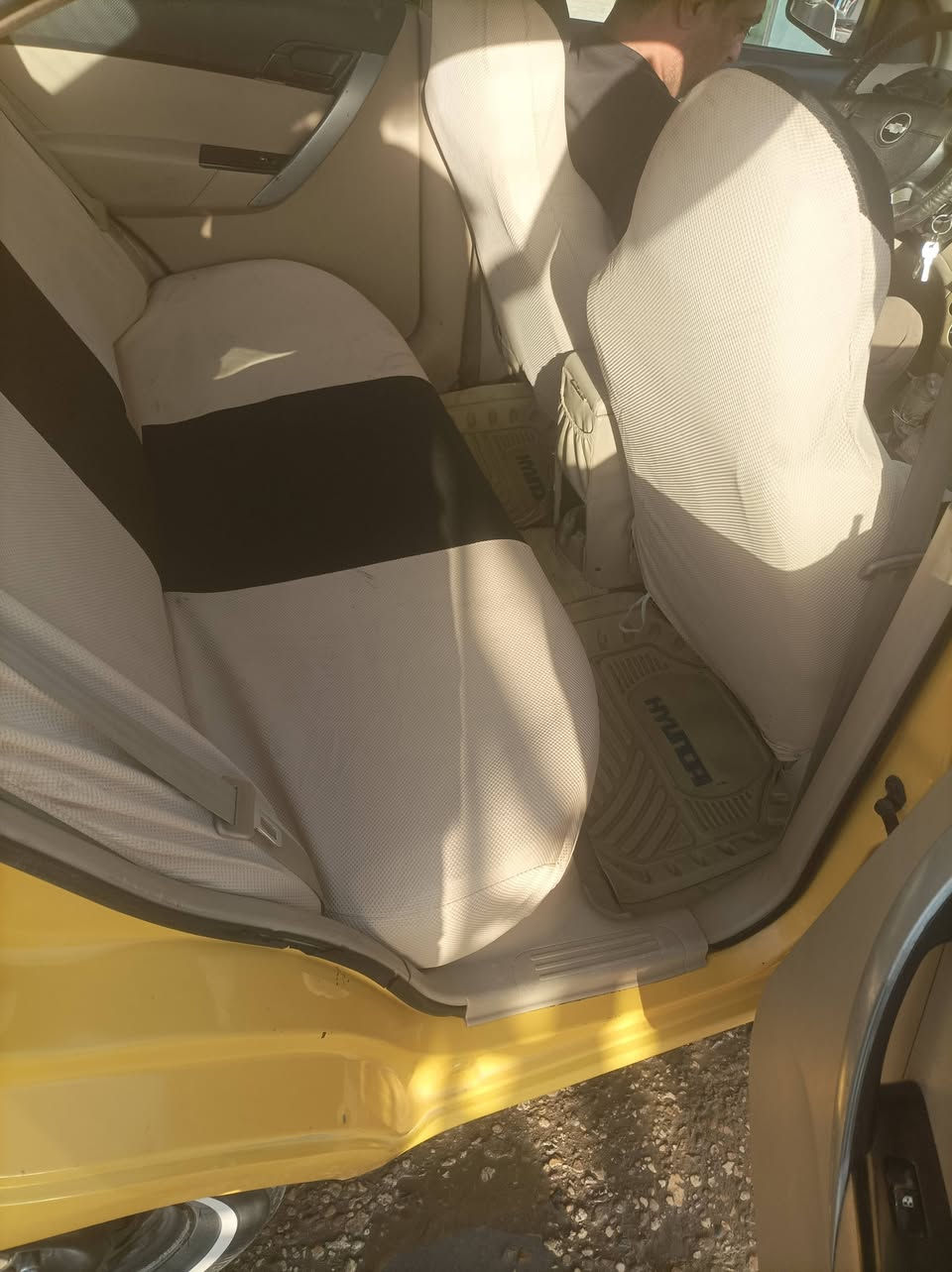 افيو موديل 2011 بسمي السياره سعره 63وبيه مجال السياره خير من الله رقم الهاتف ***********  اتصال فقط فيس ماموجود مكان السياره نادر
