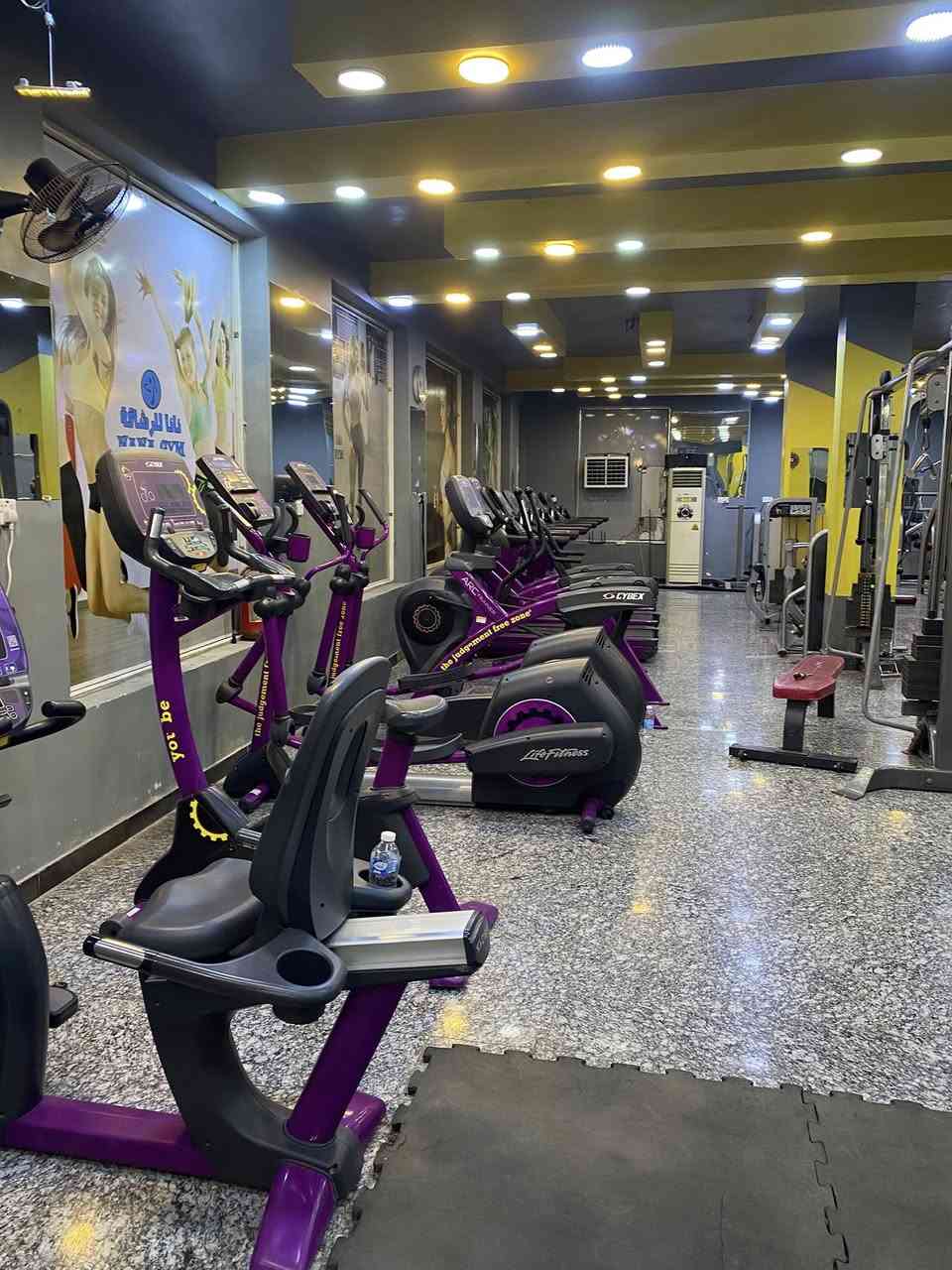 سلام عليكم جم نسائي للبيع للاستفسار ***********
العنوان بغداد 
‼️ ماكو مفرد
