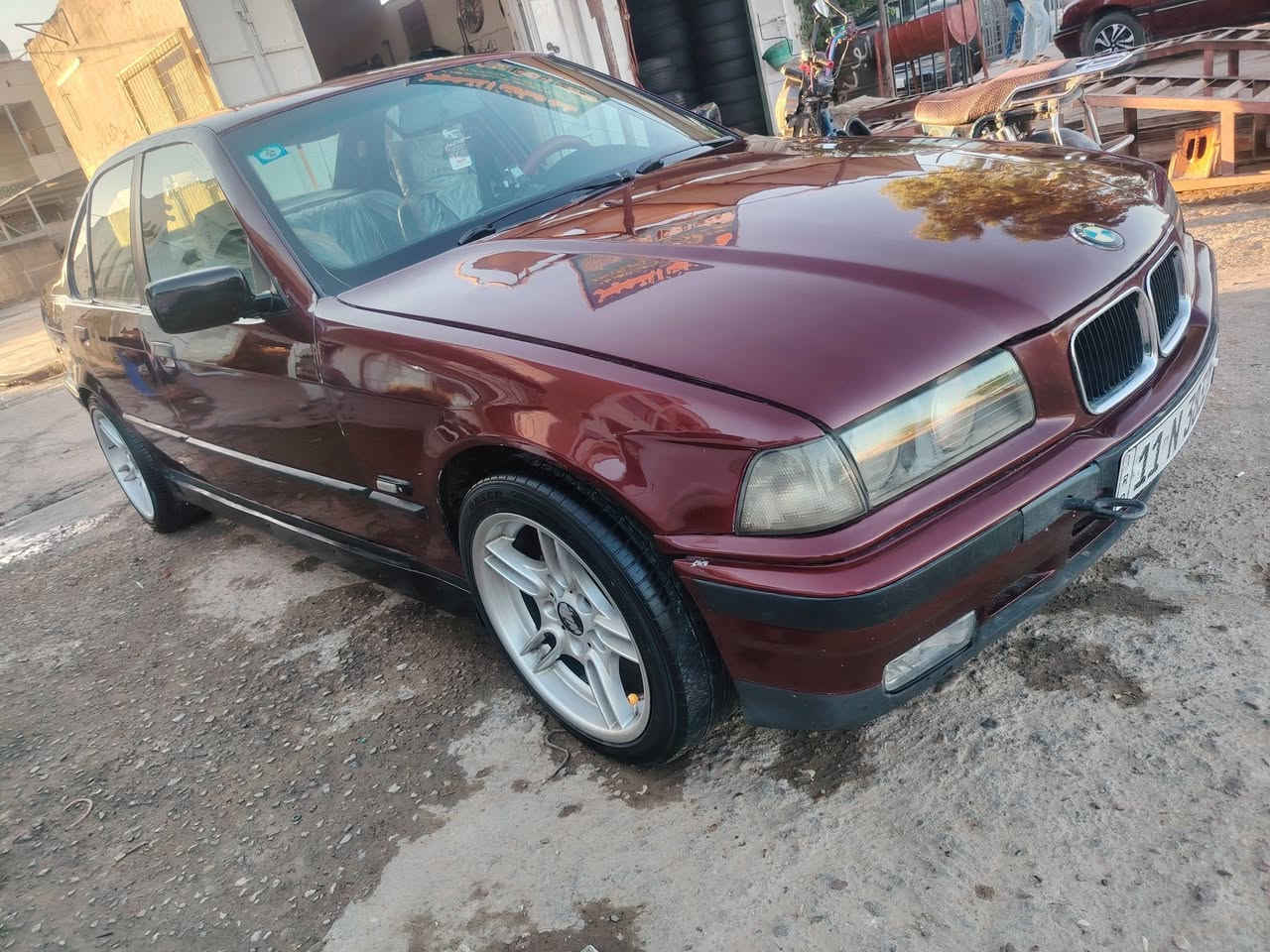 يالله سلام عليكم بي ام موديل 91 محرك كير عادي كبس ابو الفانوس رقم بغداد جديد السنويه 31 كهربائيه شغاله السياره حيل حلوه مال جناي حجم 315 اخواني السياره بيها مشط استيرن مو زين وبيها صدر الامامي يريد شغل سعره قفل قفل 37 مرواس حسب القناعه مكان هيت حي البكر رقم هاتف ***********
