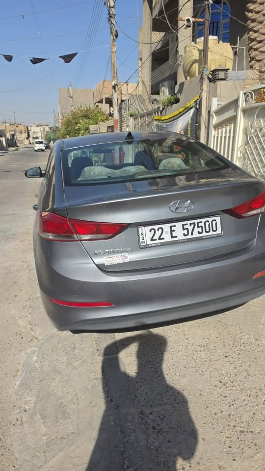 السلام عليكم
هونداي النترا 2018 
امريكي حادثها مثل ما موضح بل صور 

محرك كير صدر خير من الله 

السياره رقم اربيل بسمي 

السعر 118 $ 

للاستفسار ‭***********‬
