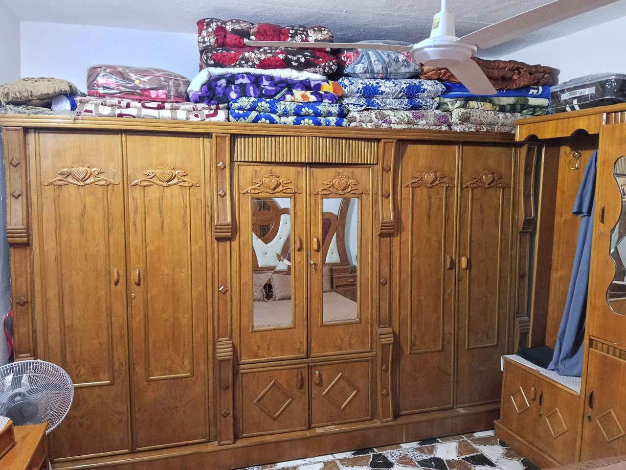 عرفه نظيفة للبيع
***********
