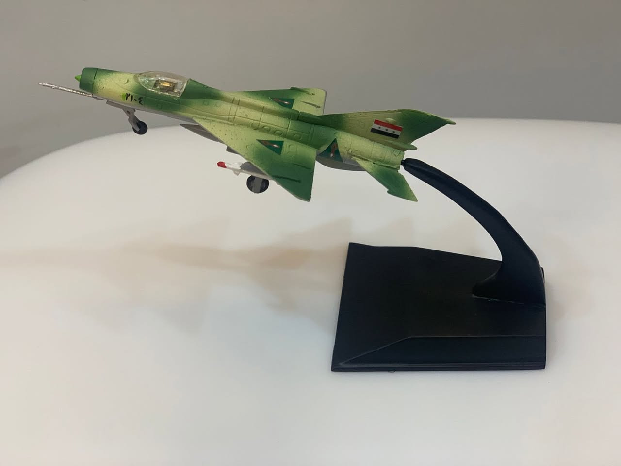طائرة MiG-21 مع قاعدة الطول 12 سم بسعر 20 الف


**إذا كنت صاحب هذا الإعلان وتريد حذفه لأي سبب، رجاءا أرسل رسالة إلى الدعم الفني**